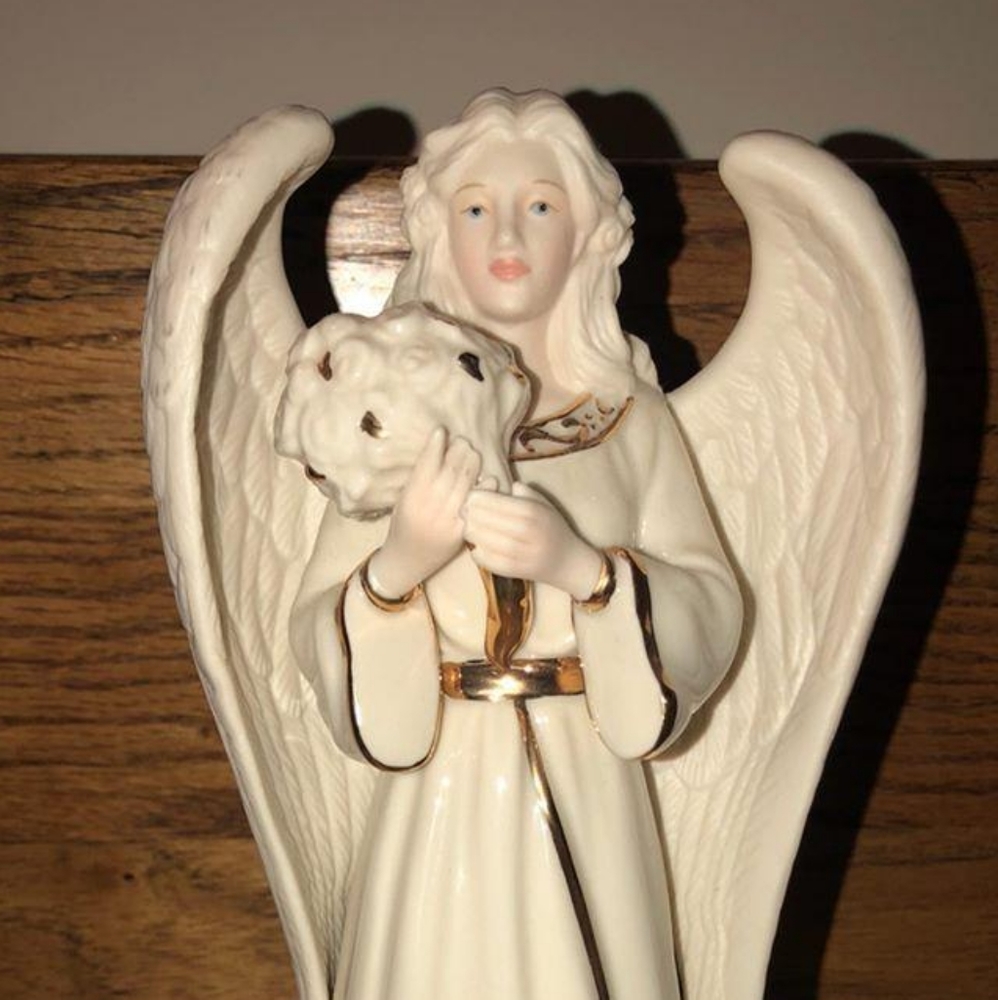 Lenox Angelic Visions FRIEND ANGEL WITH FLOWERS  A
